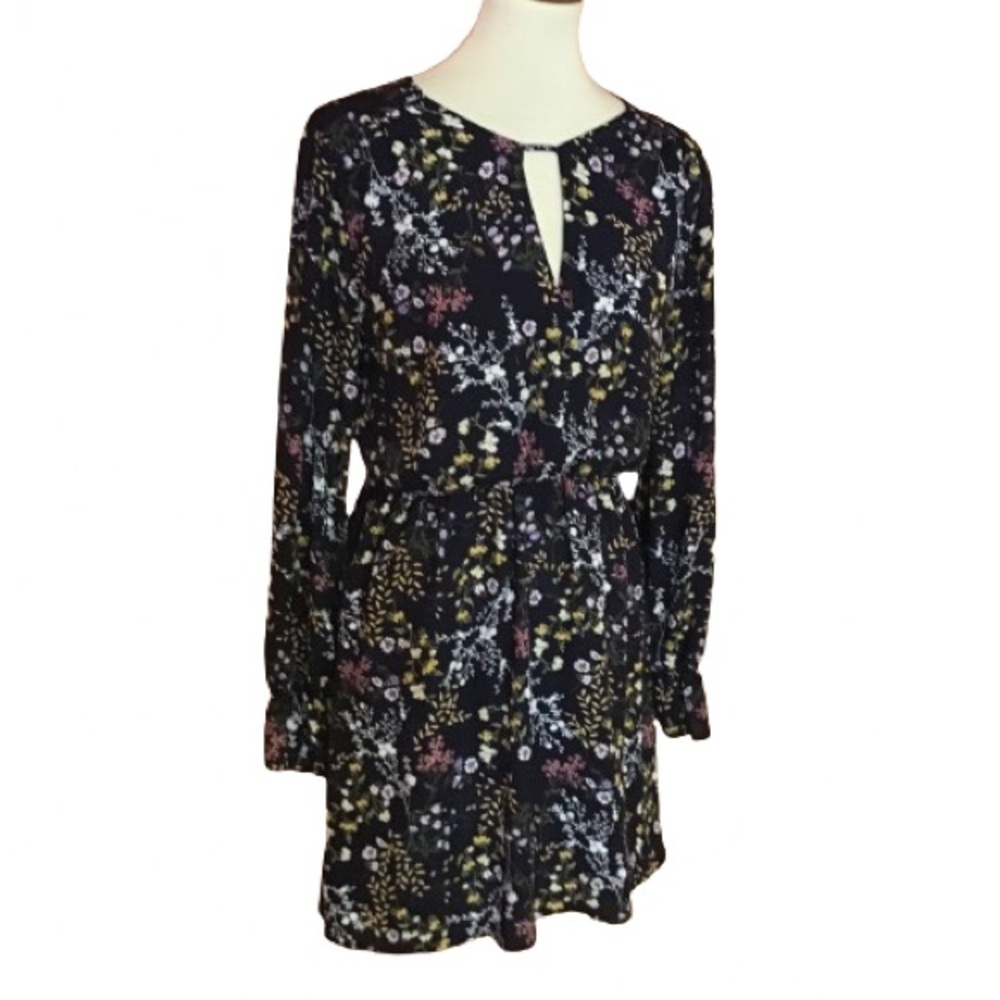 3 for 20 $ bundle Lush Feminine Floral Boho Long Sleeve Dress